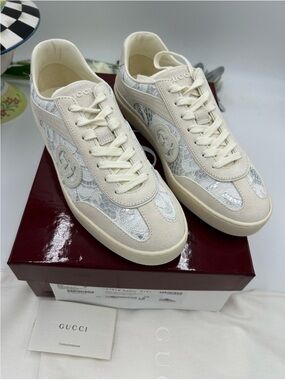 SOLD!!!!! Women’s Gucci G 75 suede/leather sneakers size 38